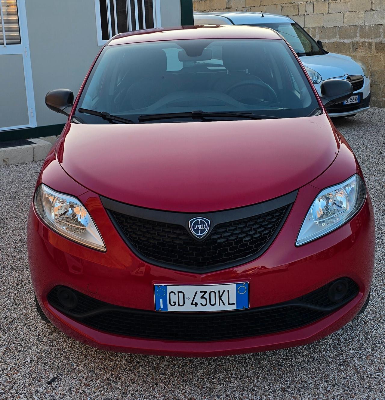 Lancia Ypsilon 1.2 69 CV 5 porte S&S Platinum