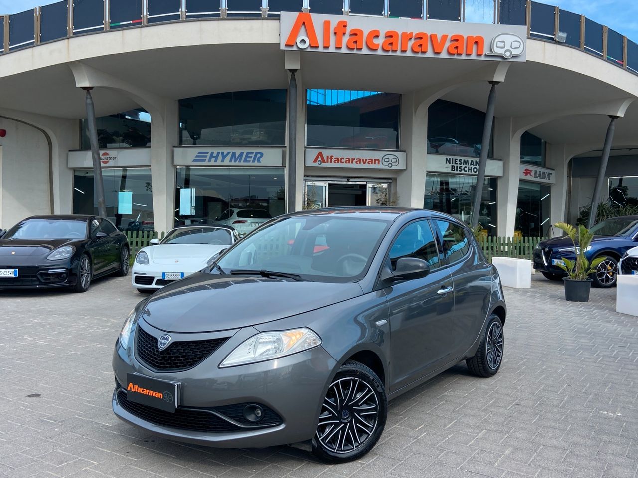 Lancia Ypsilon 1.2 69 CV 5 porte Gold