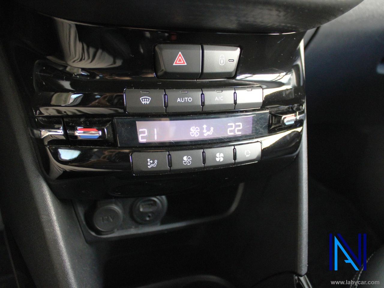 PEUGEOT 2008 BlueHDi 100 Allure