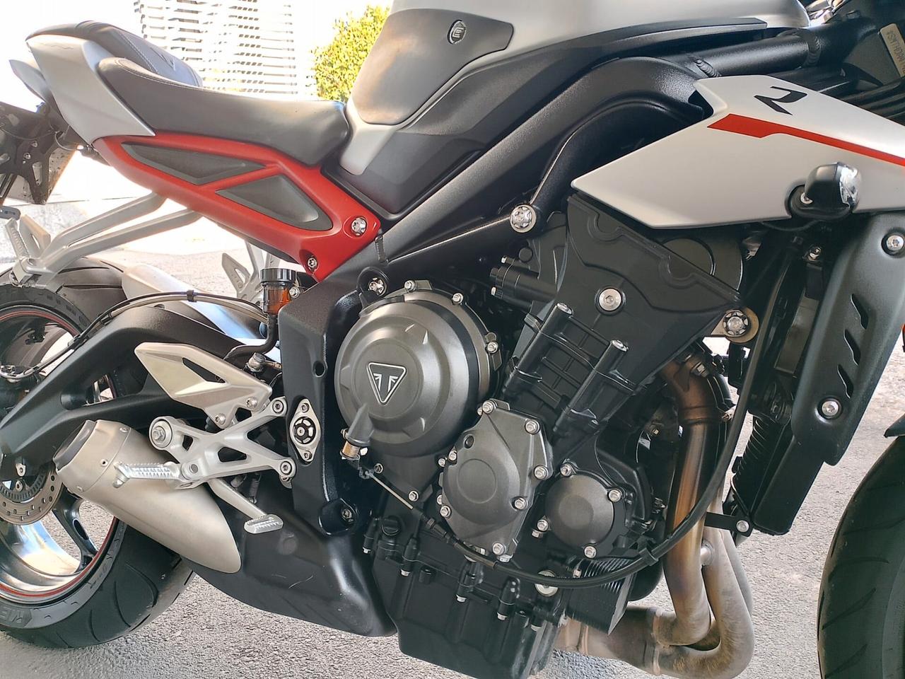 Triumph Street Triple 765 R