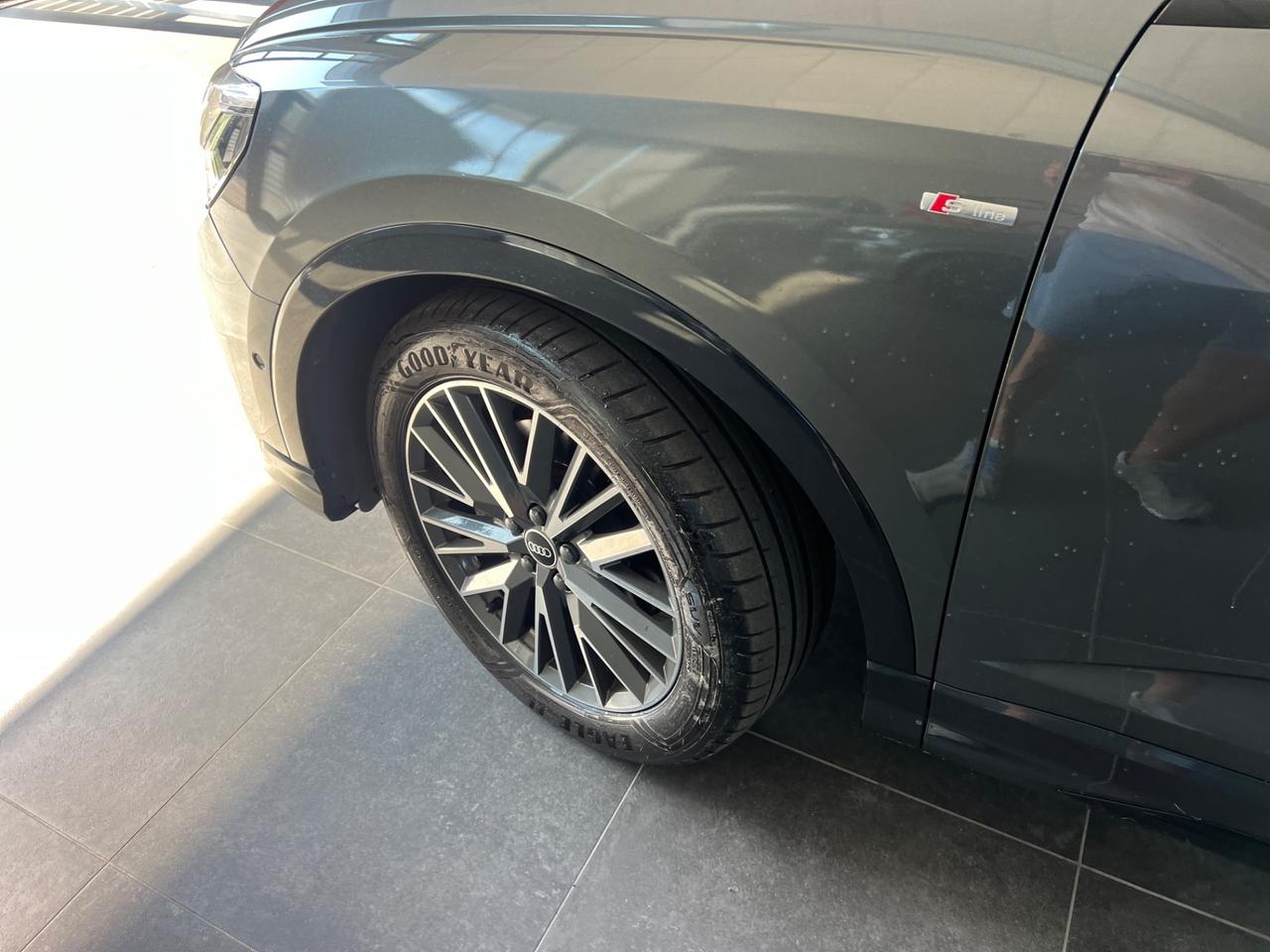 Audi Q3 SPB 40 TDI quattro S tronic line edition