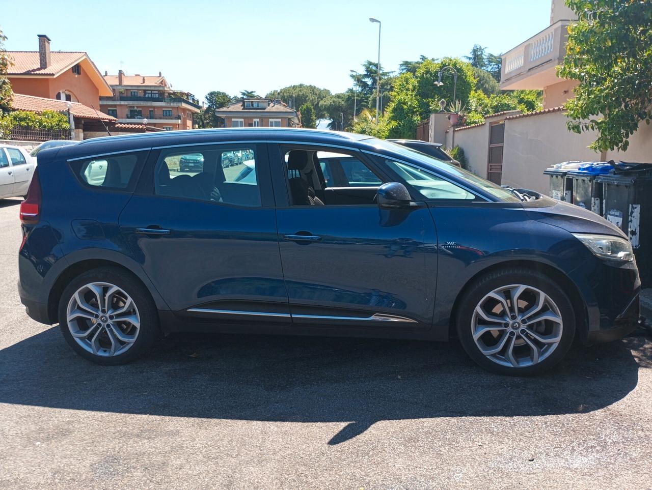Renault Grand Scenic dCi 7 POSTI