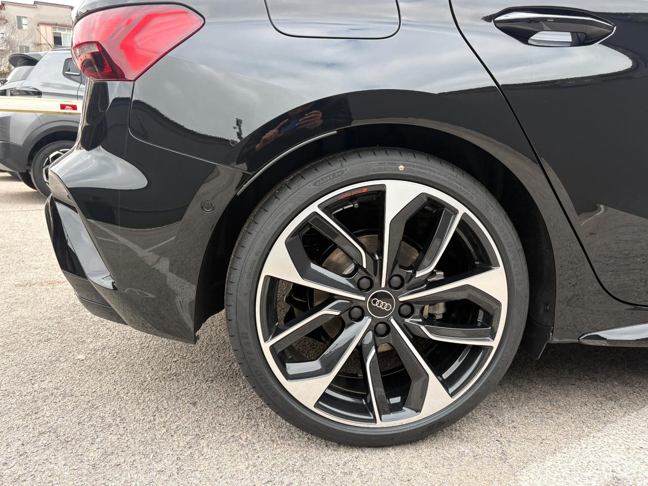 NEW Audi A3 SPORTBACK IDENTITY BLACK TDI 110 kW S tronic line edition TETTO APRIBILE