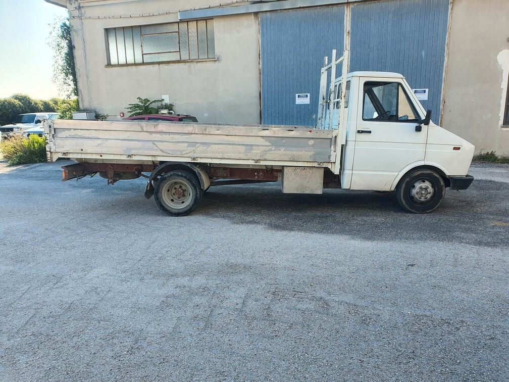 Iveco Daily I 35-8 2.4 D 72CV Cassone Fisso