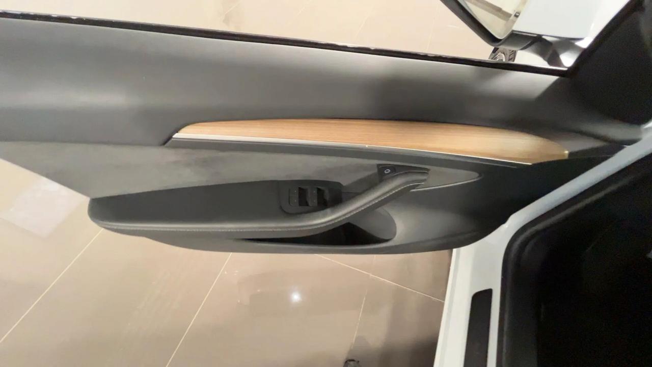 Tesla Model 3 Model 3 RWD