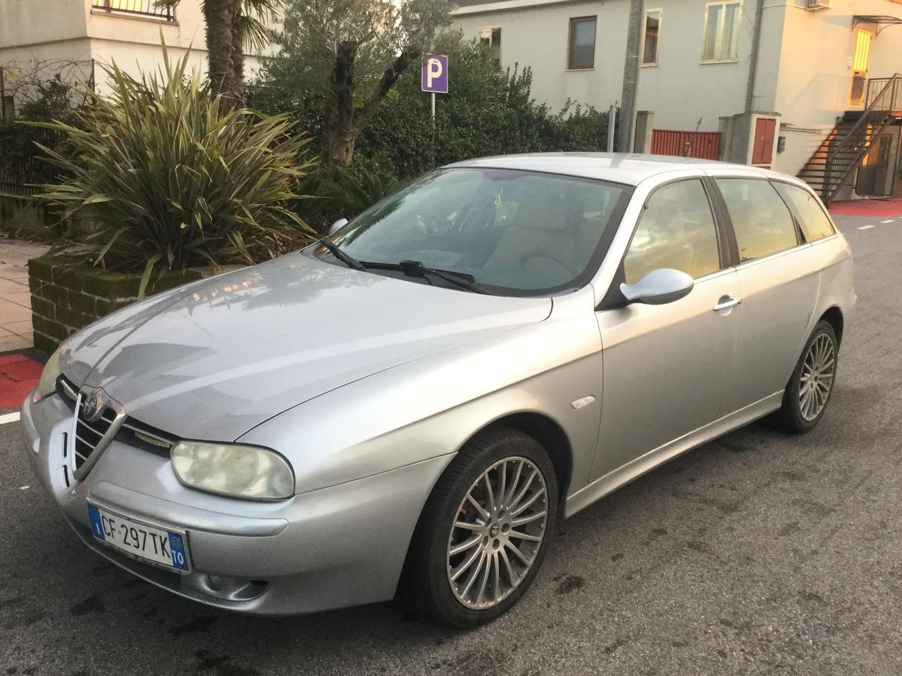 ALFA ROMEO 156 156 1.6 16V TS 110 CV SW Distinctive