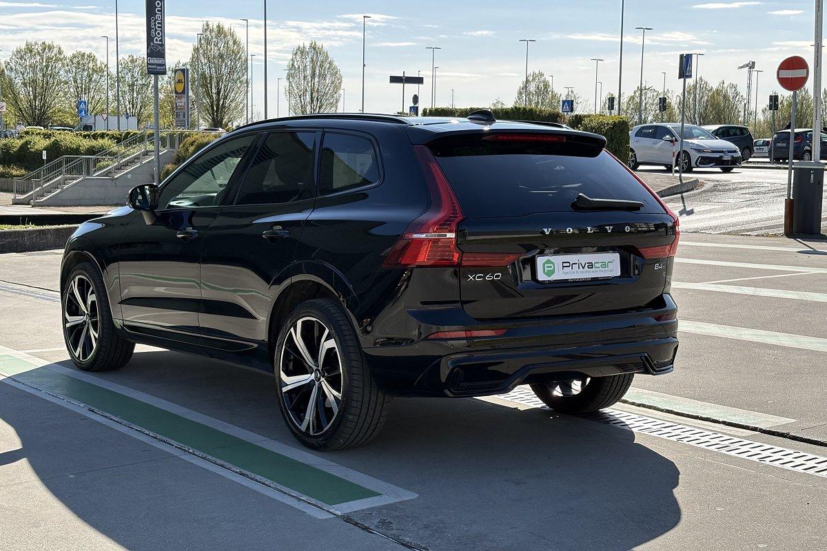 VOLVO XC60 B4 (d) AWD automatico Plus Dark N1