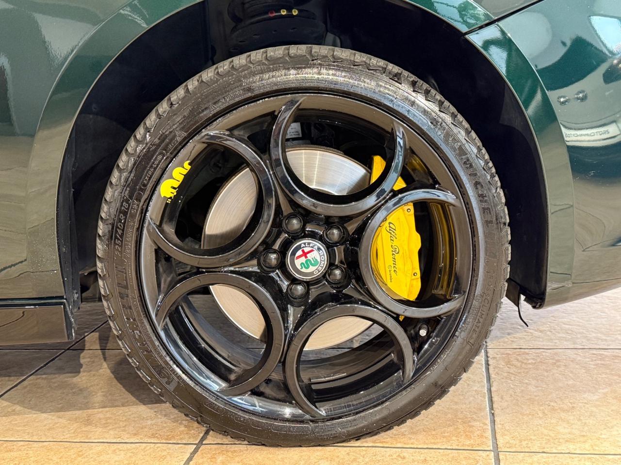 Alfa Romeo Giulietta 1.6 JTDm 120 allestimento VELOCE verde Visconti