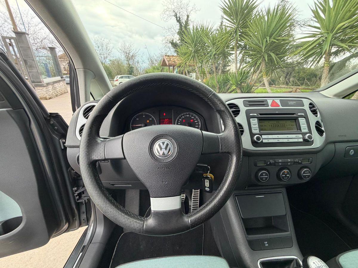 VOLKSWAGEN - Golf Plus