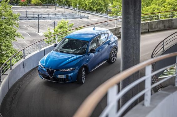 ALFA ROMEO TONALE 1.6 DIESEL 130CV TCT6 (CAMBIO AUTOMATICO) SUPER | PREVISTO ARRIVO DICEMBRE 2022 - CANONI IVA ESCLUSA - ANCHE CON ANTICIPO ZERO