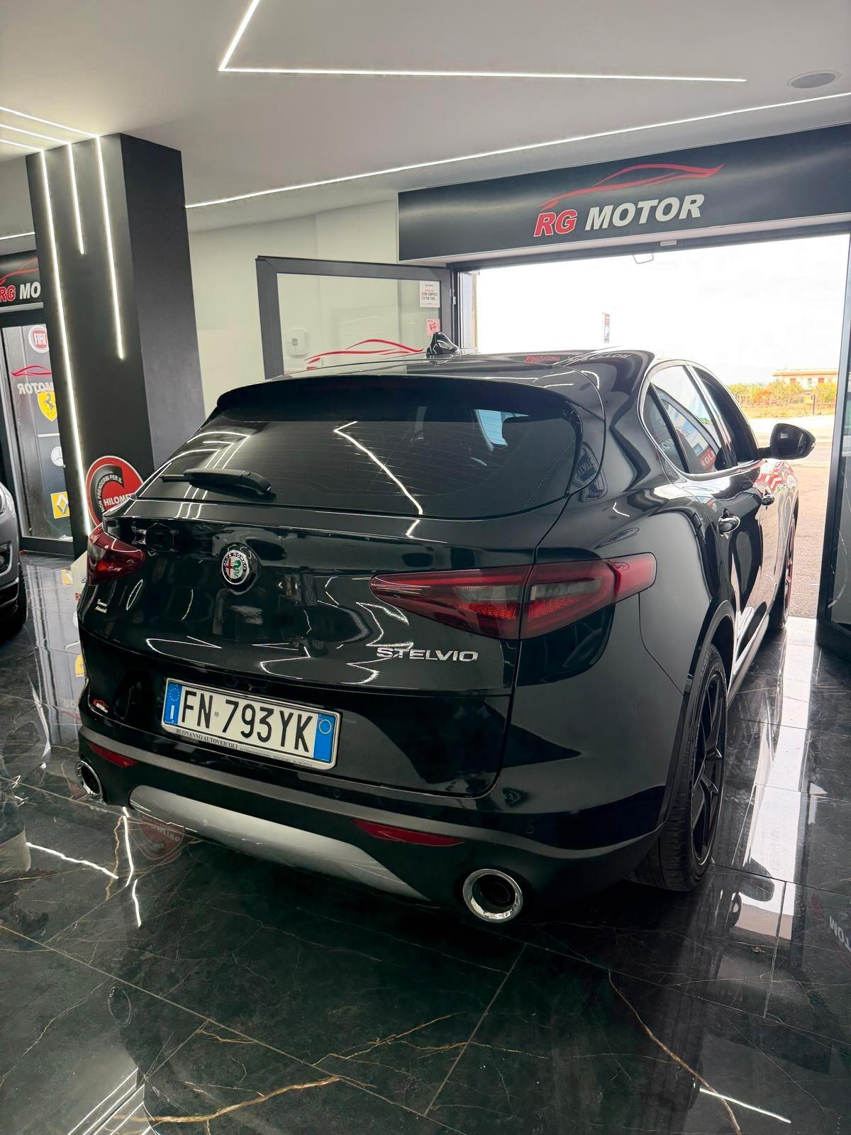 Alfa Romeo Stelvio 2.2 Turbodiesel 180 CV AT8 RWD Executive