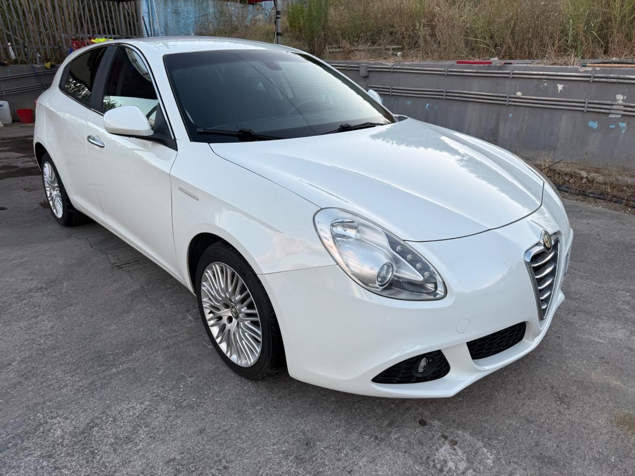 Alfa Romeo Giulietta 1.6 JTDm-2 105 CV Distinctive