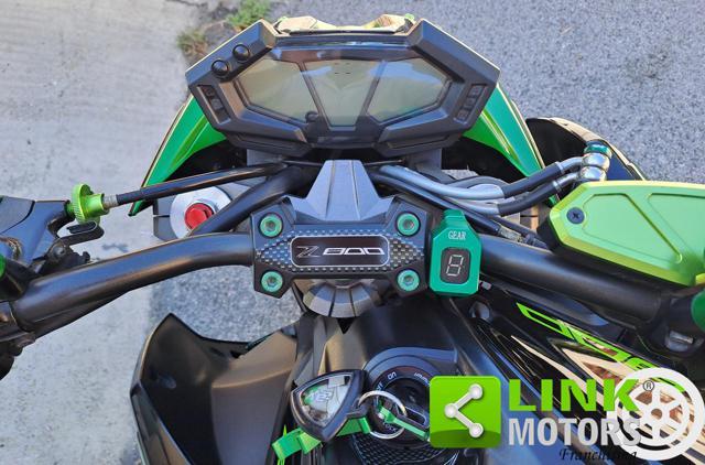 KAWASAKI Z 800 .