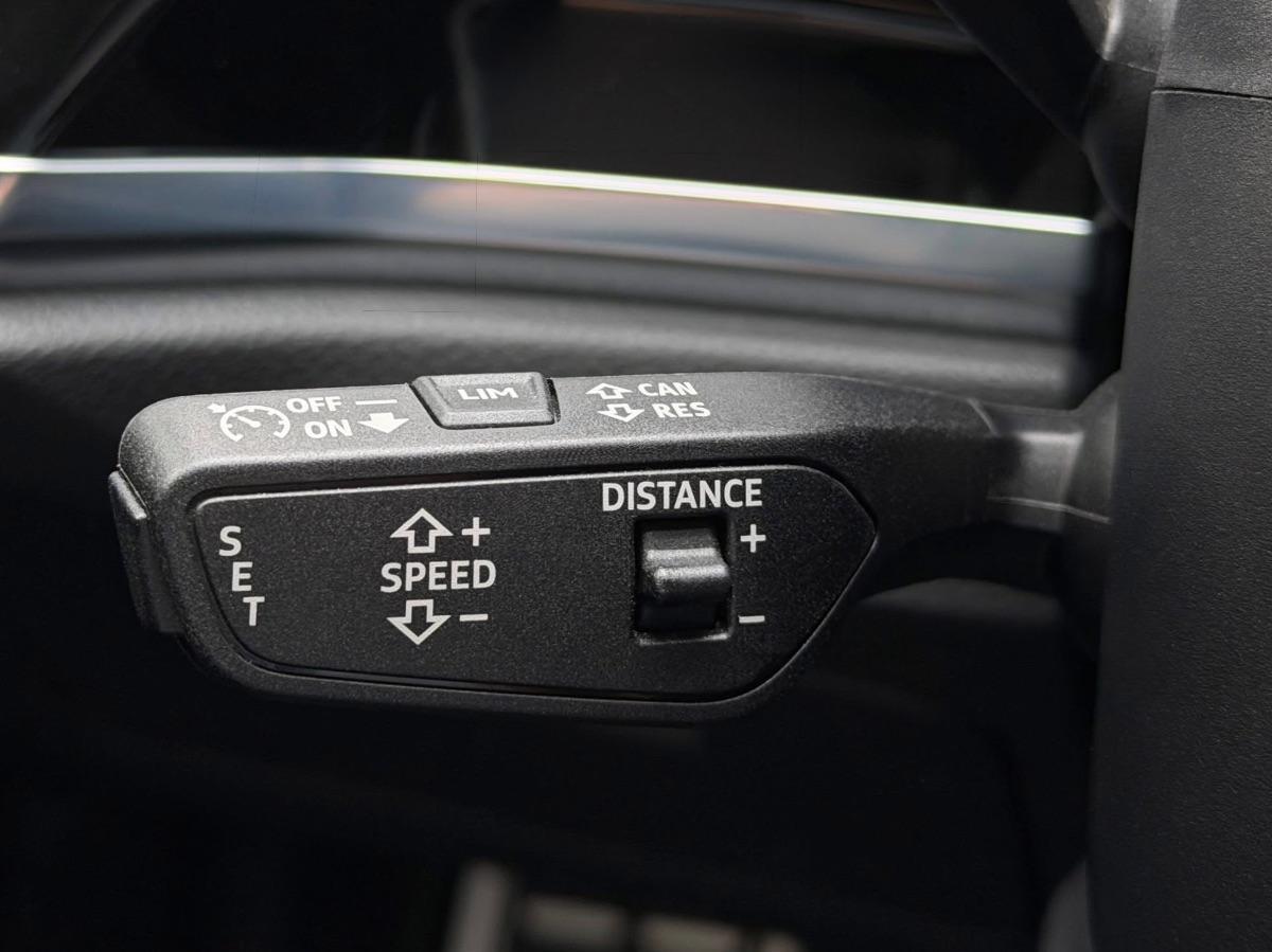 Audi Q3 Sportback 40TDI Quattro S-line Identity Black 200CV