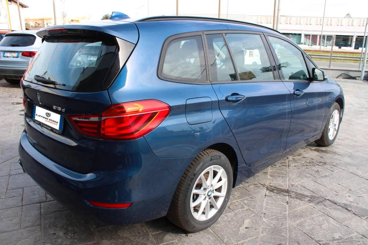 BMW Serie 2 216d Business 7 posti con Navigatore