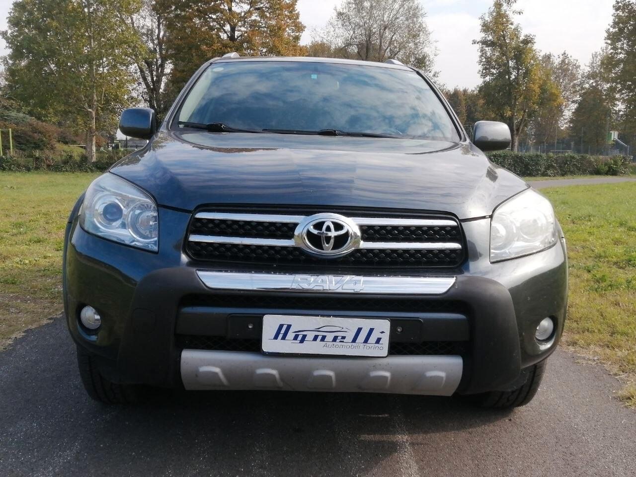 Toyota RAV 4 RAV4 2.2 D-4D 177 CV Luxury