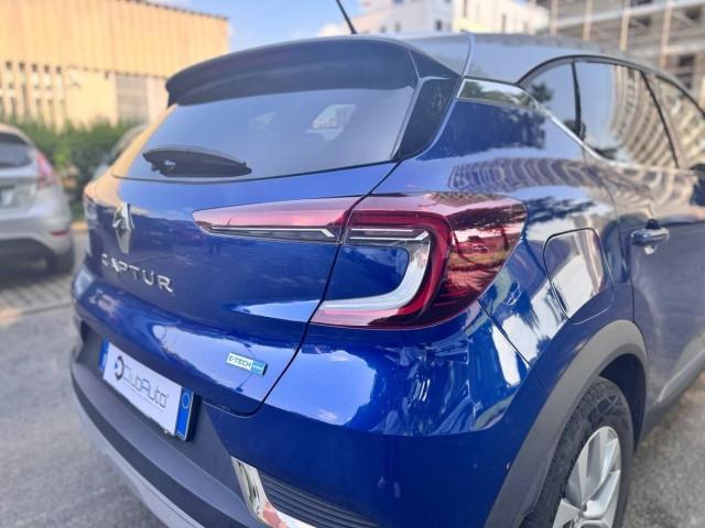 Renault Captur 1.6 E-Tech hybrid Intens 145cv auto