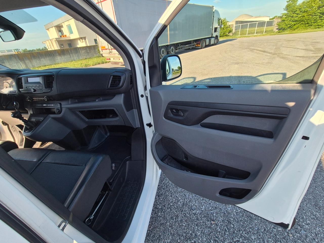 Citroen Jumpy 2.0 BlueHDi 120 S&S EAT8 PL-SL-TN Furgone XL