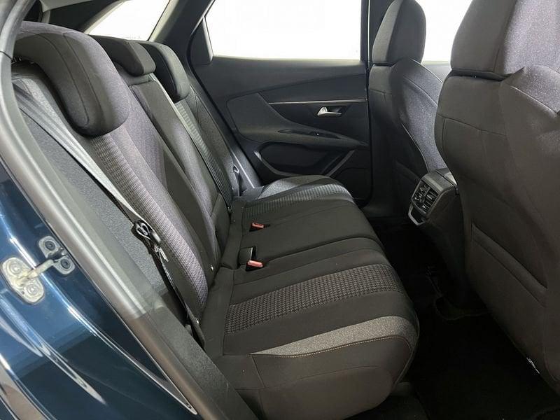 Peugeot 3008 3008 1.2 puretech t Active Pack s&s 130cv