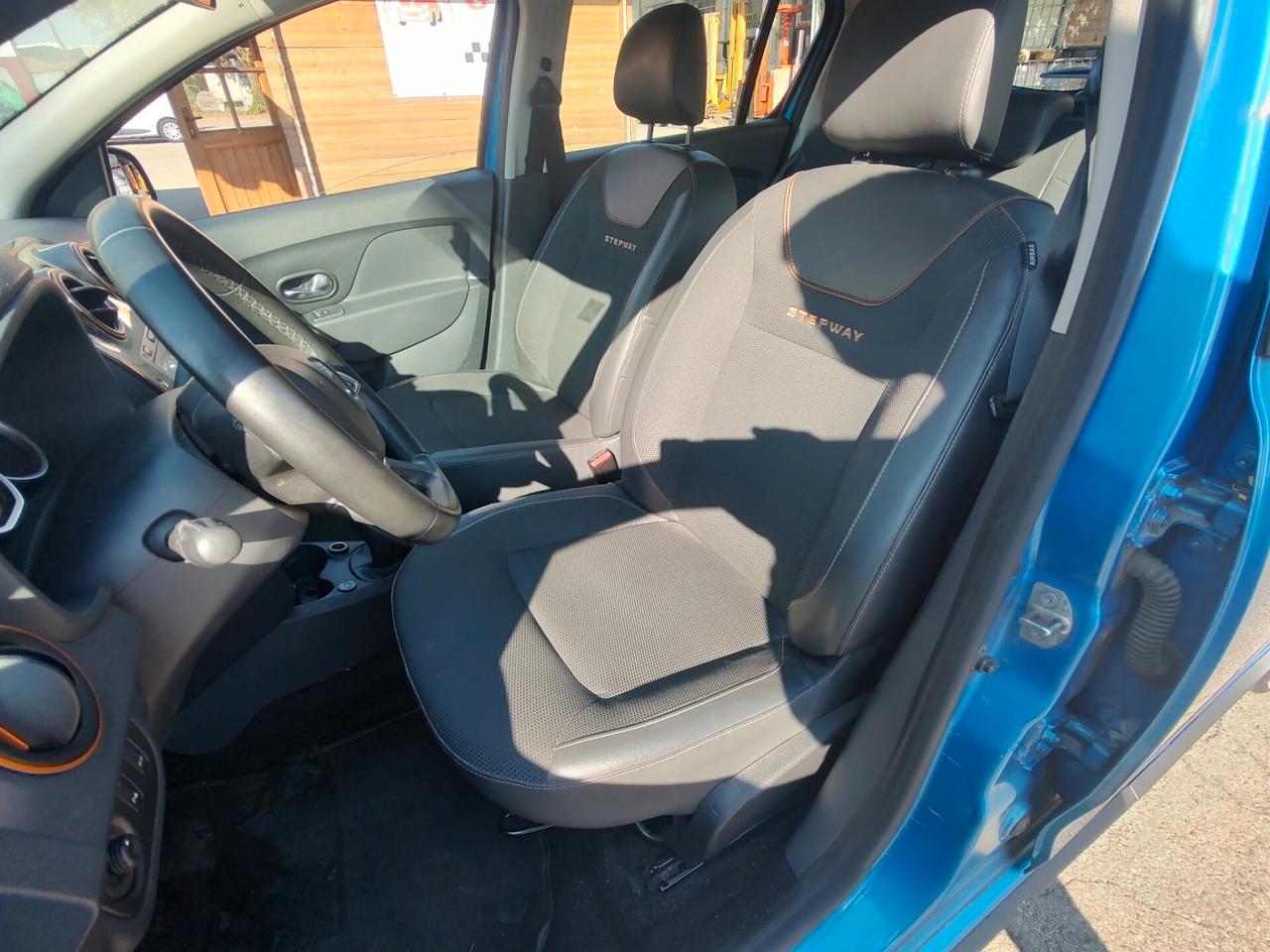 Dacia Sandero TCE 100, BENZINA\GPL, STEPWAY BRAVE, EURO 6B, OK NEOPATENTATI, GARANZIA L.12 MESI
