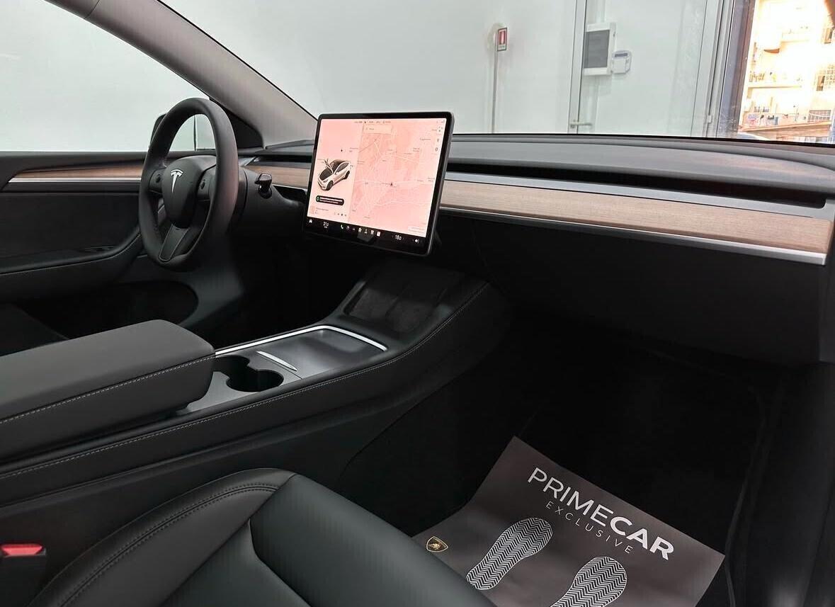 Tesla Model Y Performance AWD