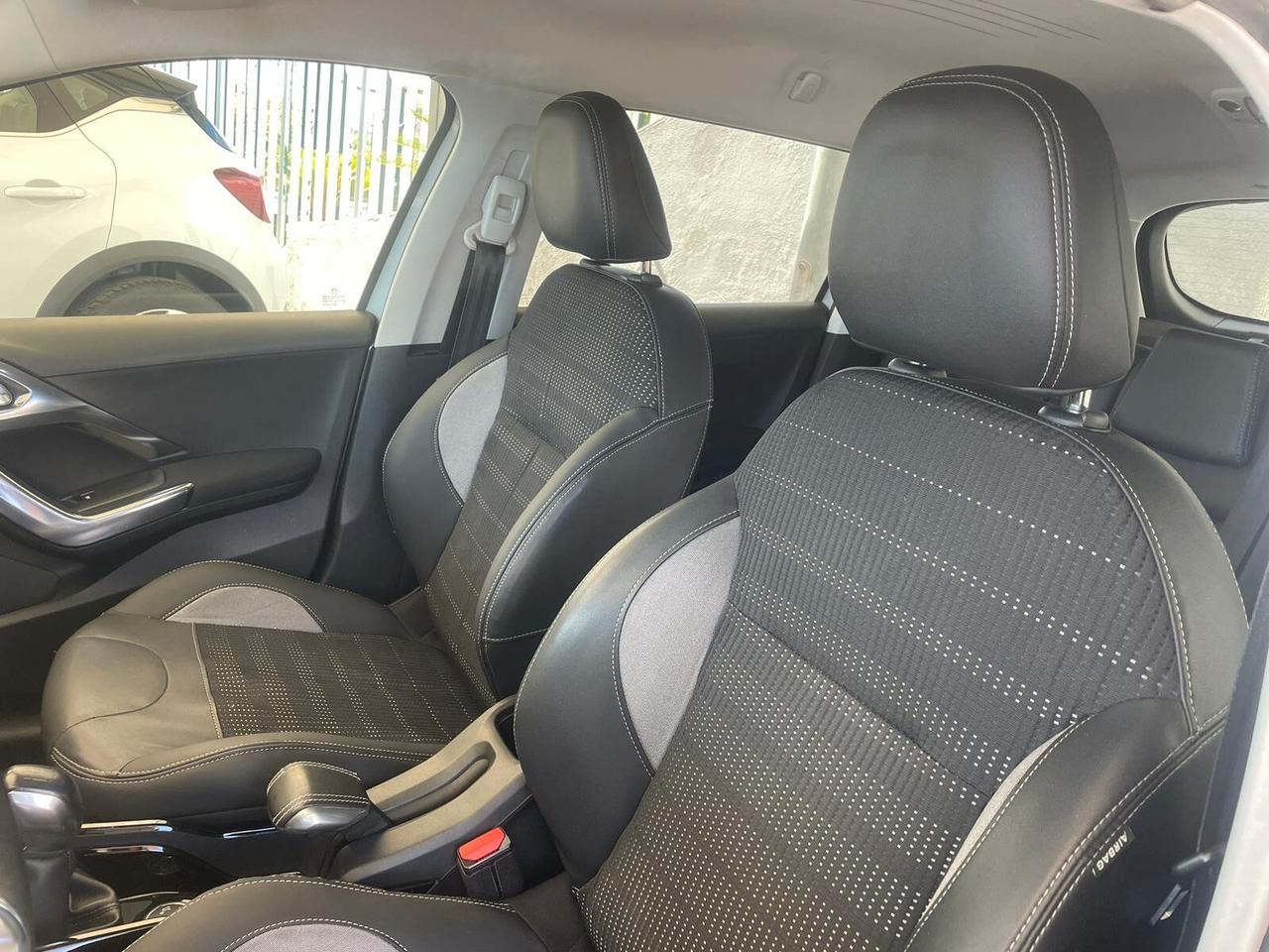 Peugeot 2008 BlueHDi 100 Allure