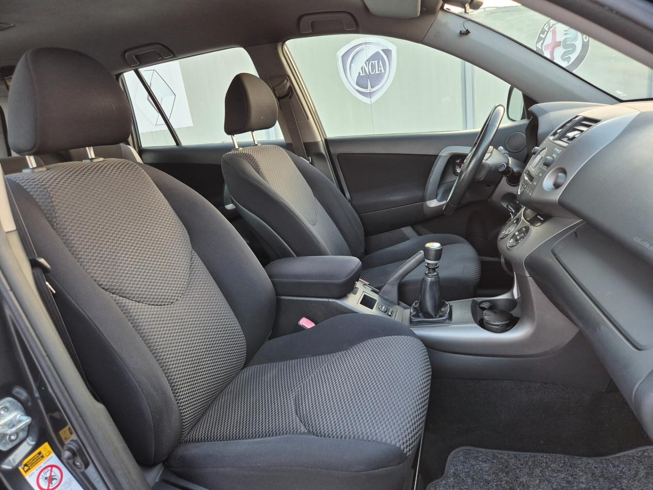 Toyota RAV 4 2.2 D-4D 136 CV 4X4 RESTAYLING NUOVA FULL