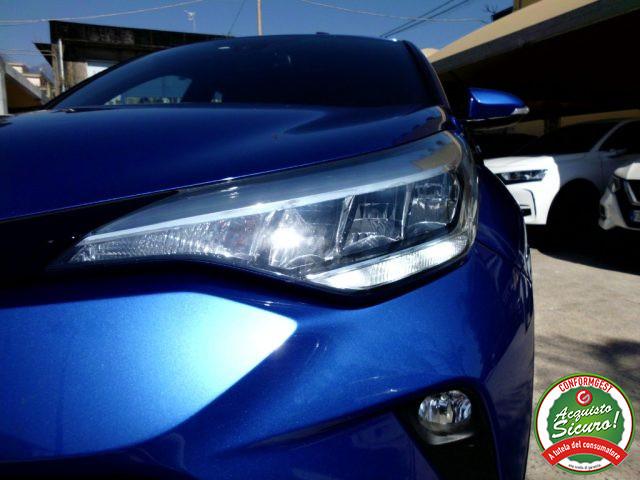 TOYOTA C-HR 1.8 Hybrid E-CVT Business