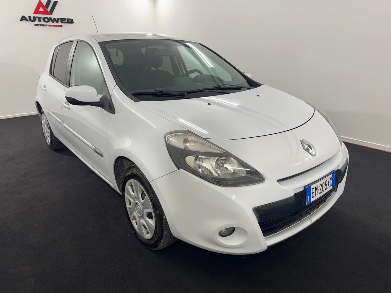 Renault Clio 1.5 dCi 90CV *NEOPATENTATI-NAVIGATORE*