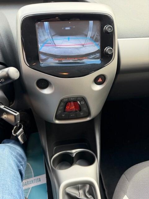 Toyota Aygo 1.0 VVT-i 69 CV 5 porte x-business MMT