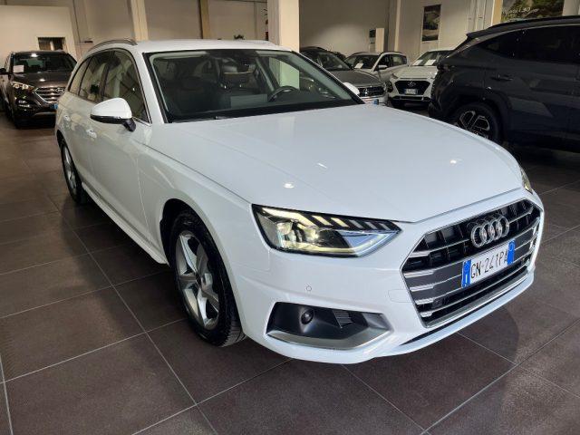 AUDI A4 Avant 2.0 TDI S tronic Sline