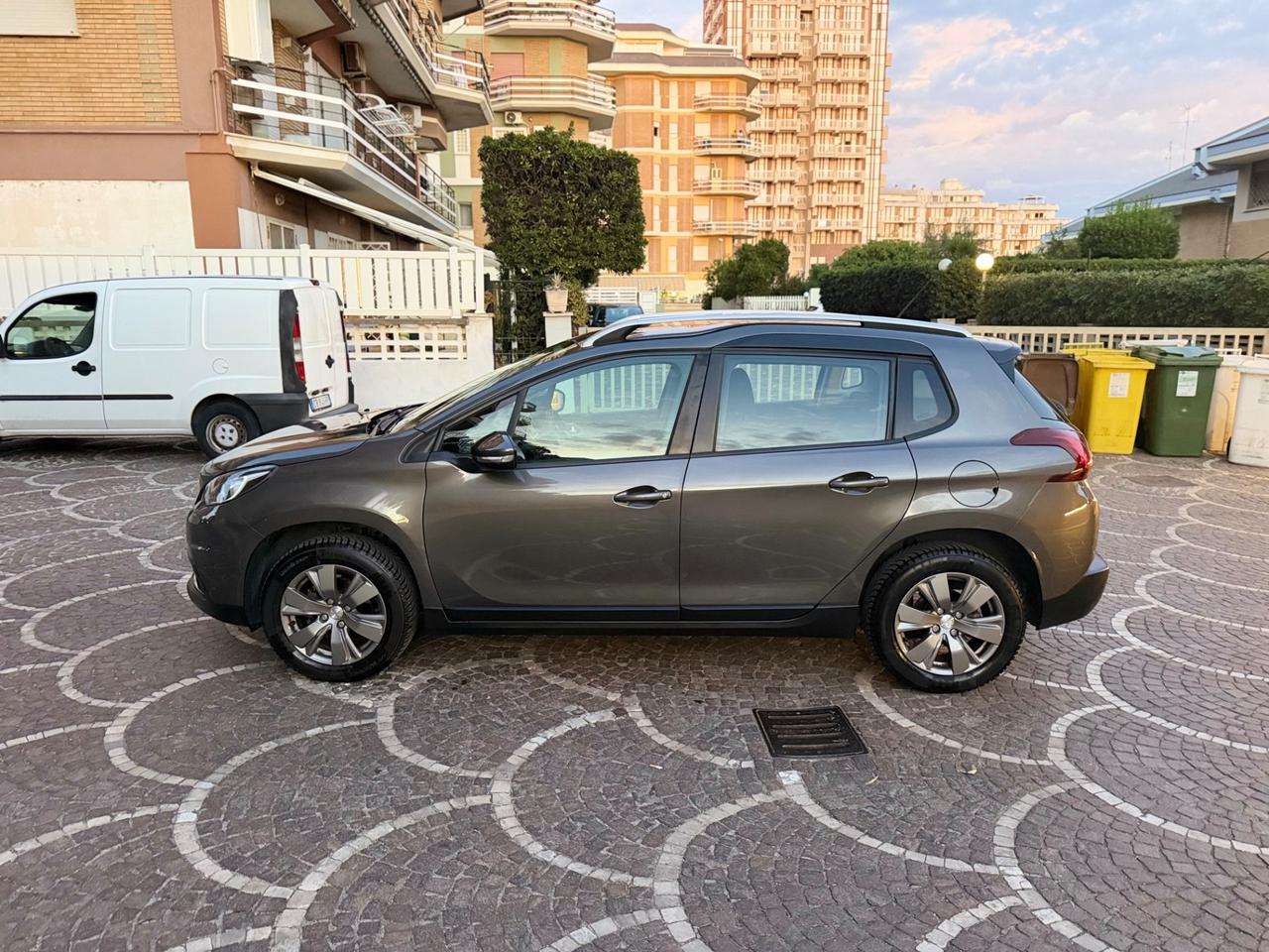 Peugeot 2008 PureTech 82 Active