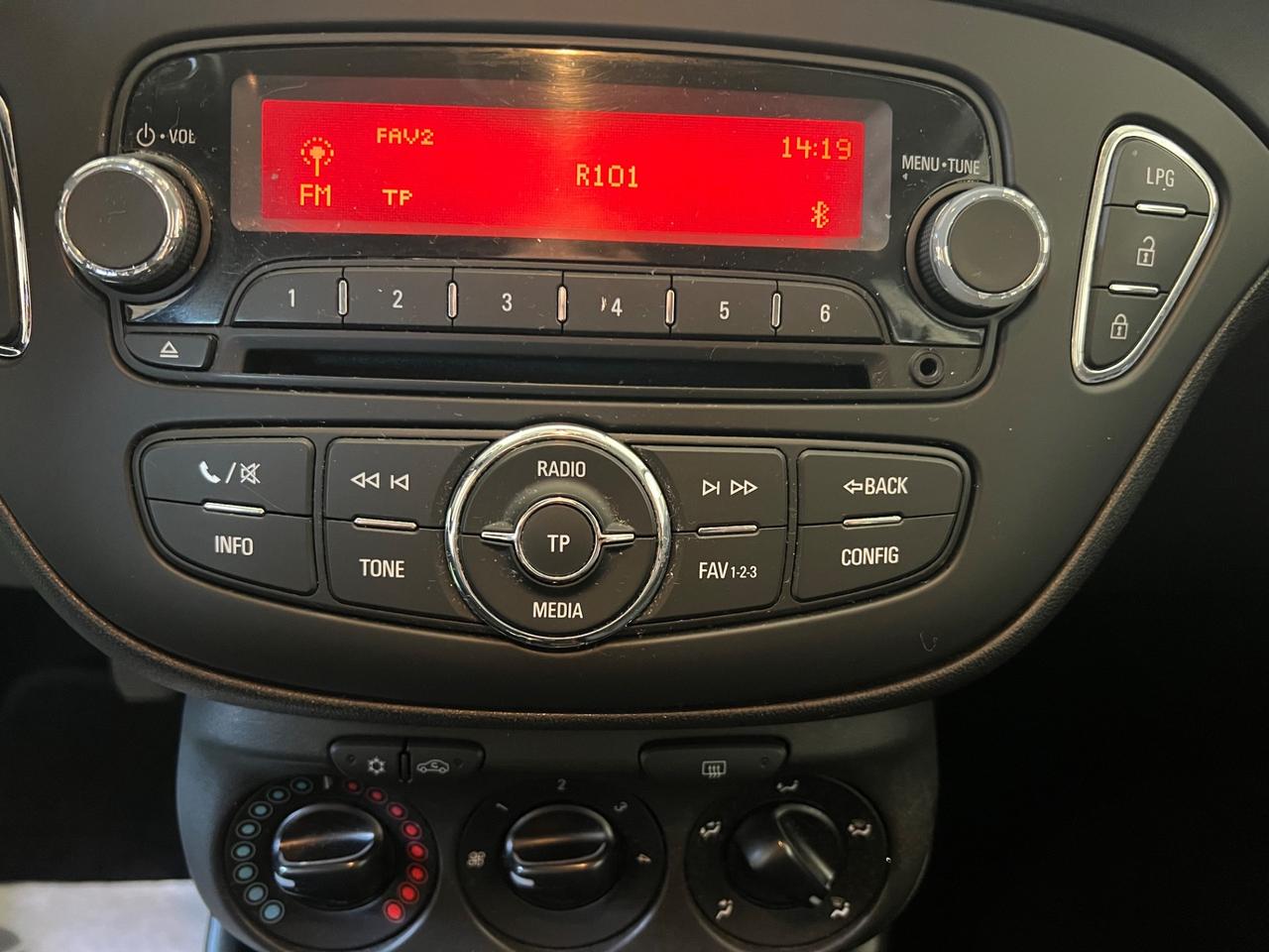 Opel Corsa 1.4 90CV GPL Tech 5 porte n-Joy