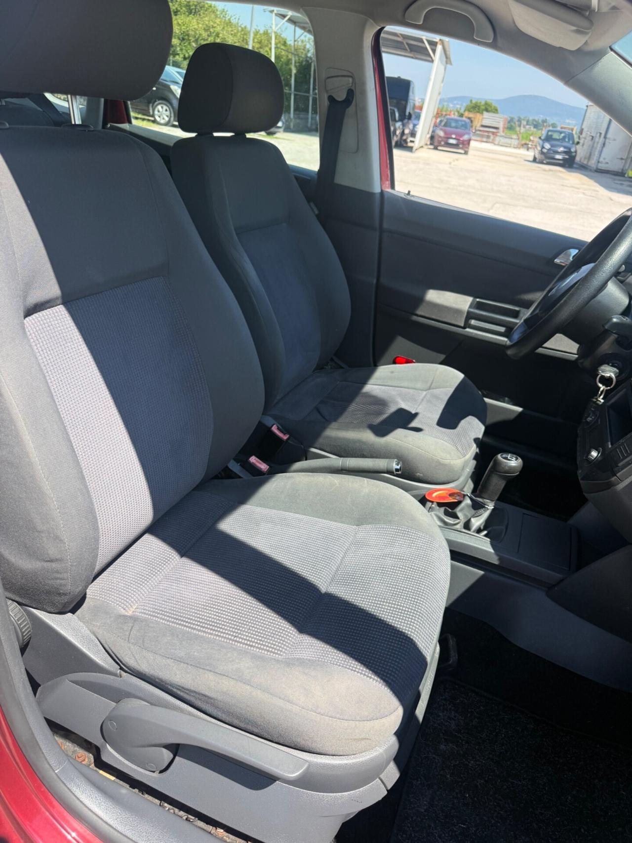 Volkswagen Polo 1.4 benzina GPL neopatentati