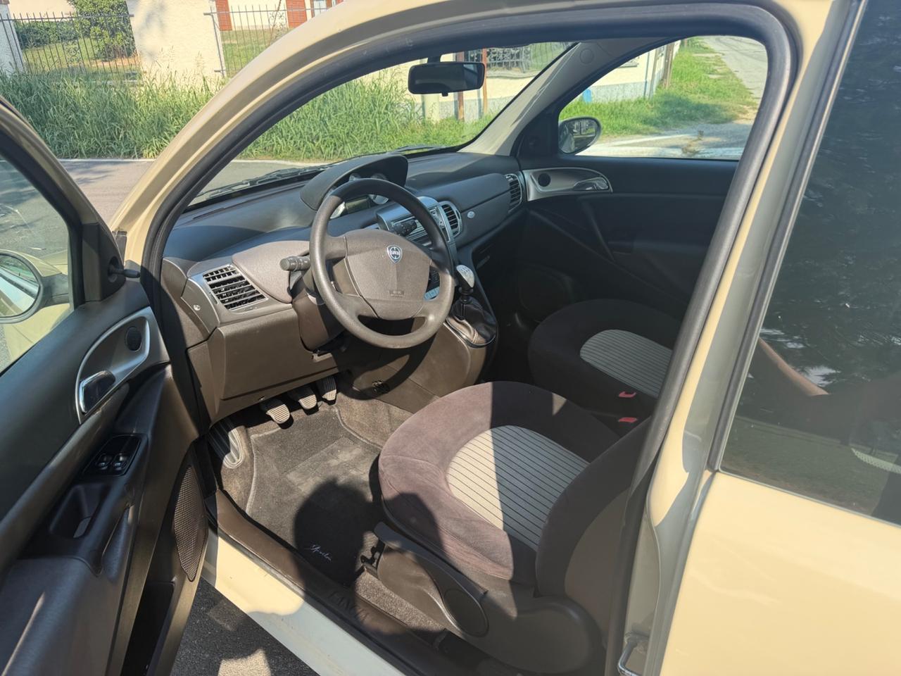 Lancia Ypsilon 1.2 Argento