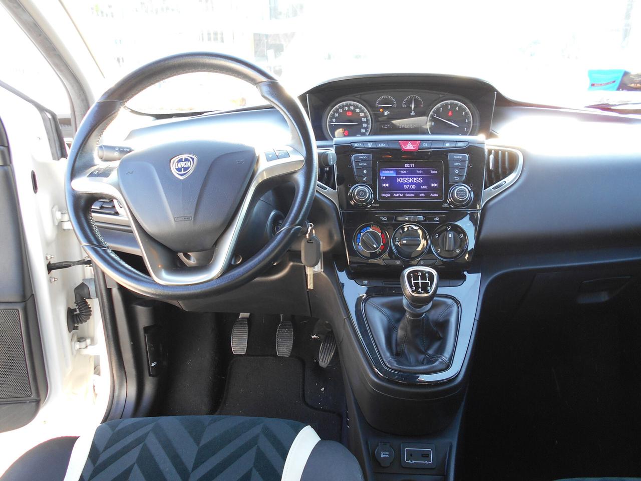 Lancia Ypsilon 1.2 69 CV 5 porte Gold