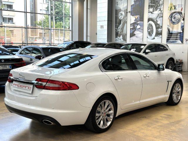 JAGUAR XF 2.2 D 200 CV Luxury - 18" - Tetto - Camera-Keyless