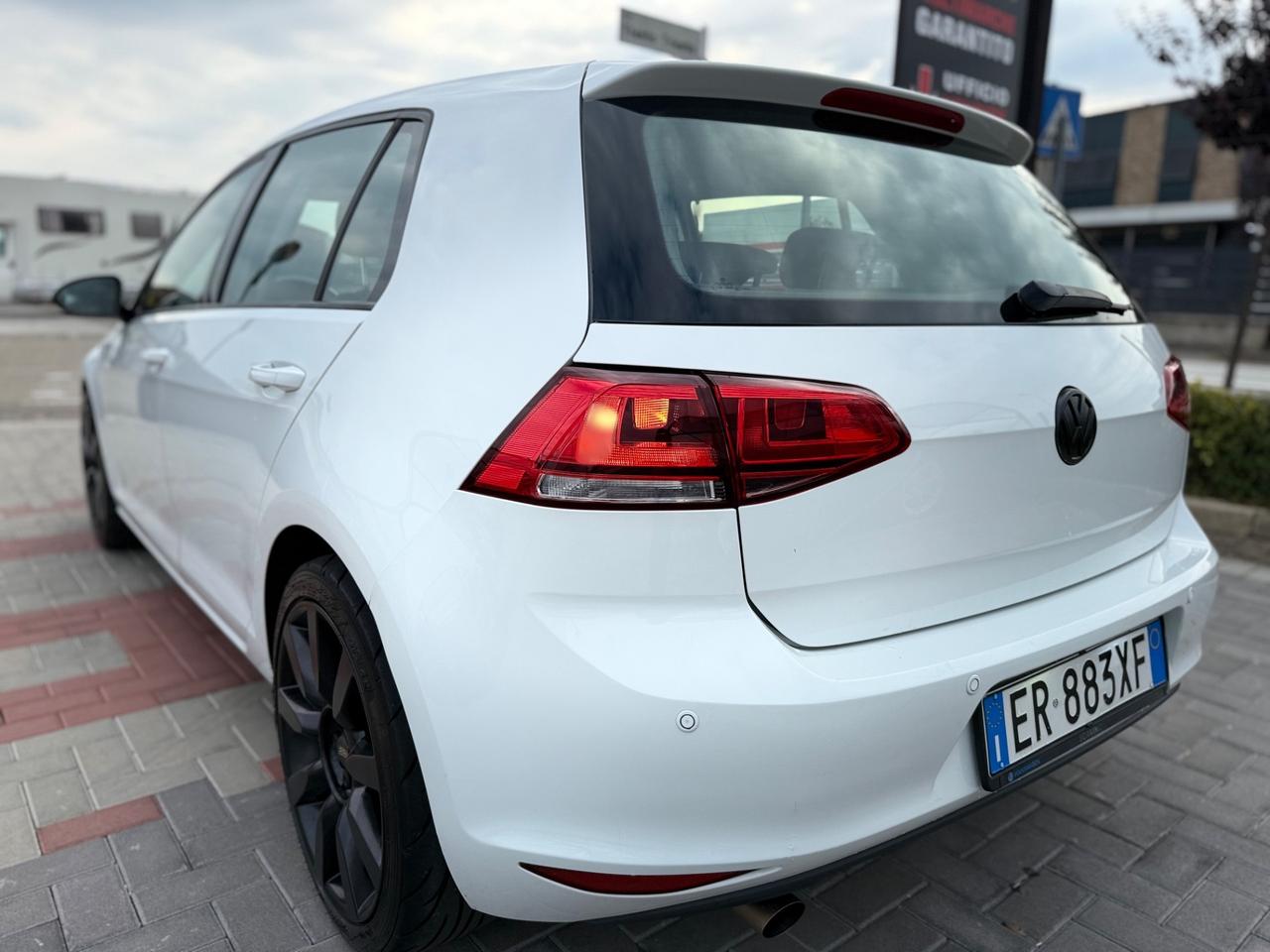 Volkswagen Golf 1.6 TDI DSG 5p. Highline
