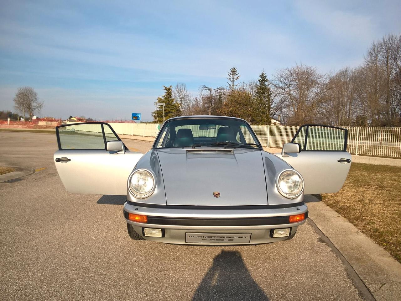 Porsche 911 Carrera 3.2 Coupé G50