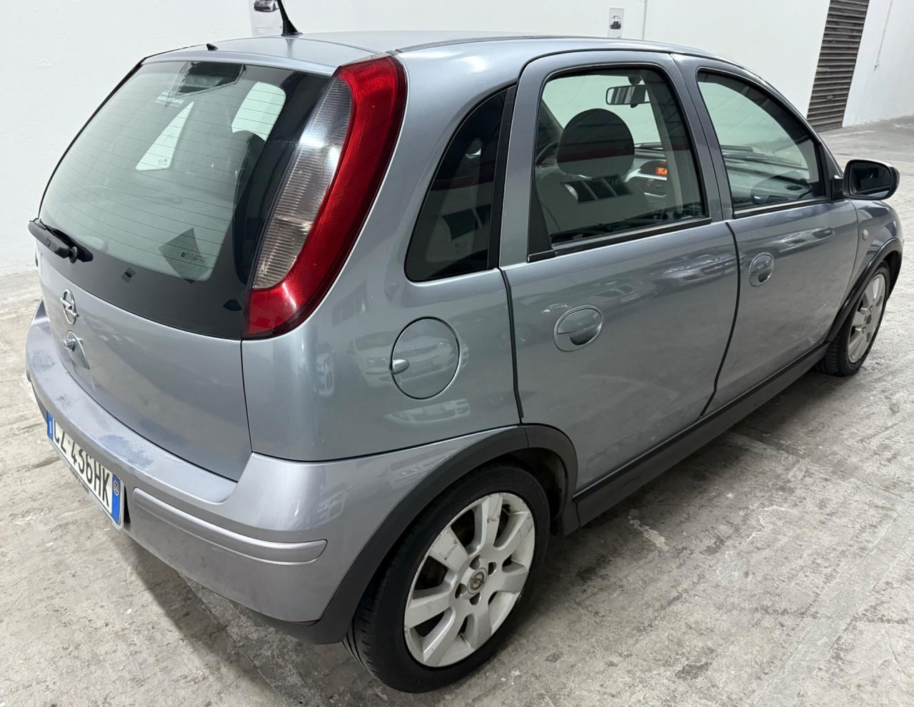 Opel Corsa 1.0 Benzina 60Cv 5 porte - 2006