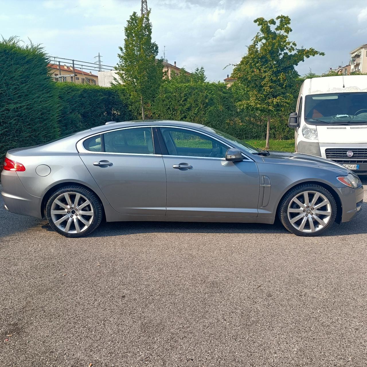 Jaguar XF 2.7D V6 PELLE BEIGE PERFETTO STATO
