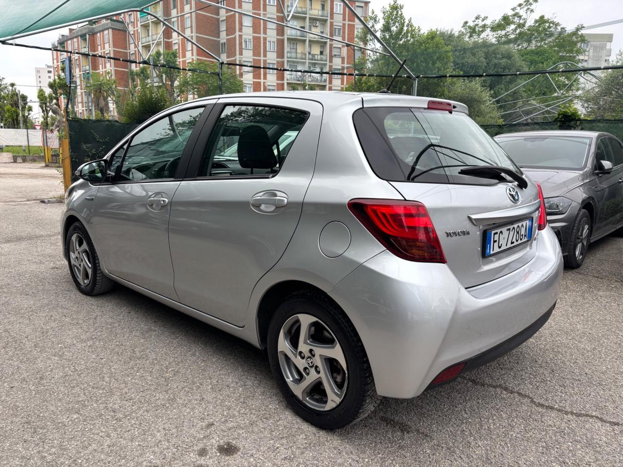 Toyota Yaris 1.5 Hybrid 5 porte Style OK NEOPATENTATI