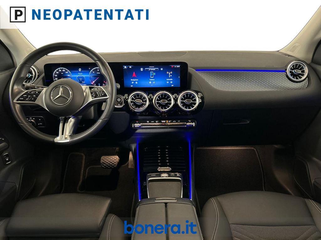 Mercedes GLA 180 180 D Progressive Advanced Plus 8G-DCT