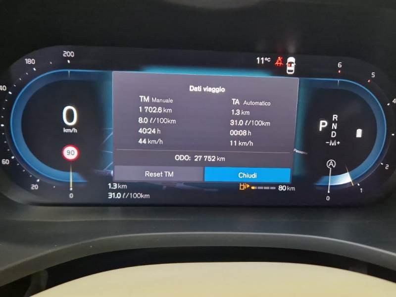 VOLVO Xc60 B4 Mild Hybrid (D) Awd Geartronic Momentum Pro