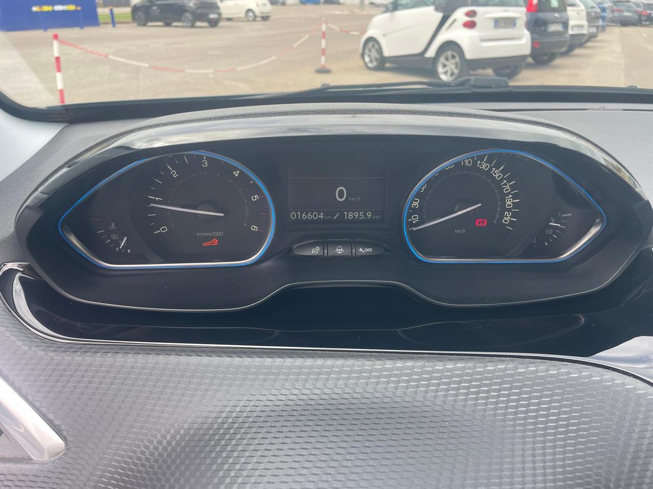 Peugeot 2008 BlueHDi 100 Allure
