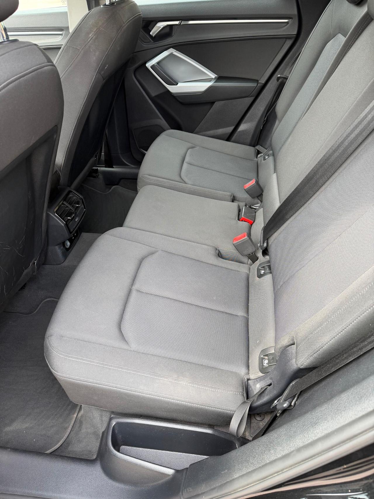 Audi Q3 35 TDI S tronic line edition
