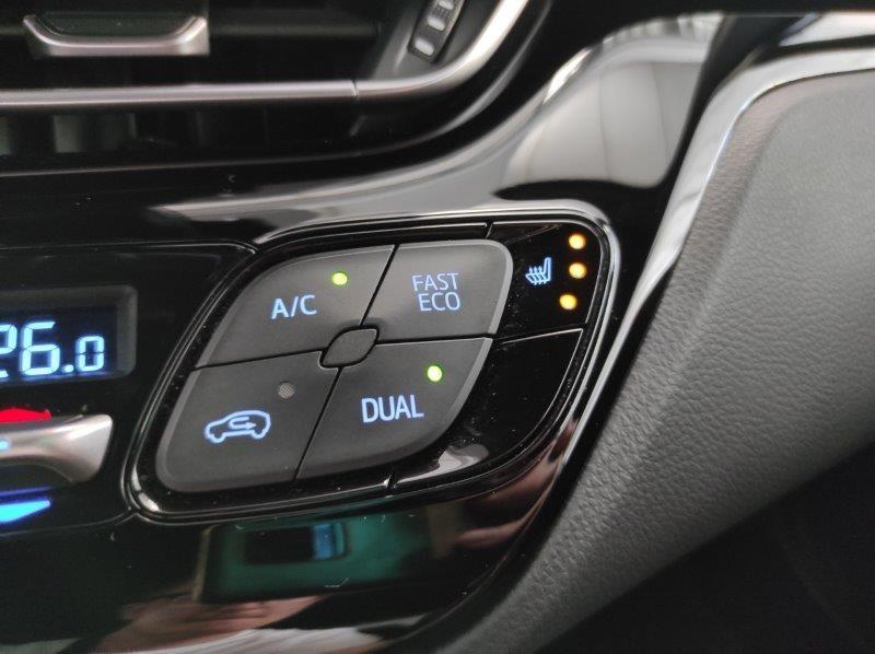 TOYOTA C-HR (2016-2023) - C-HR 2.0 Hybrid E-CVT Trend