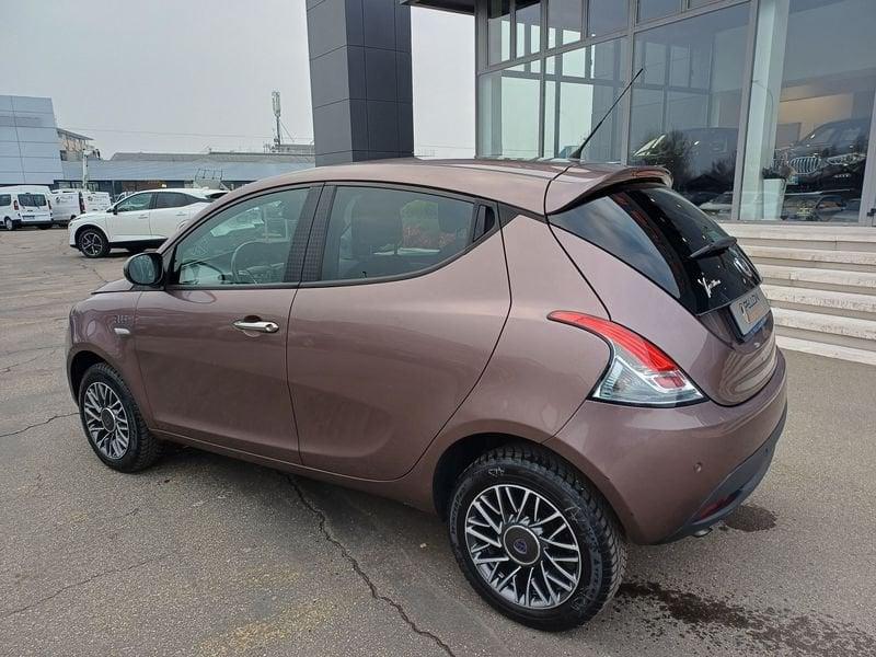 Lancia Ypsilon 0.9 t.air Elle ecochic metano 80cv 1°PROP