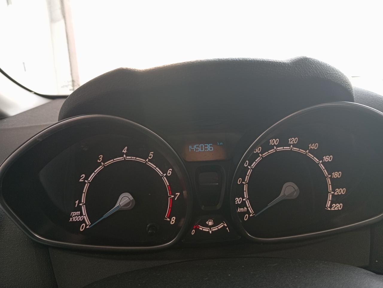 Ford Fiesta 1.4 Benz/GPL 2015 CON GARANZIA