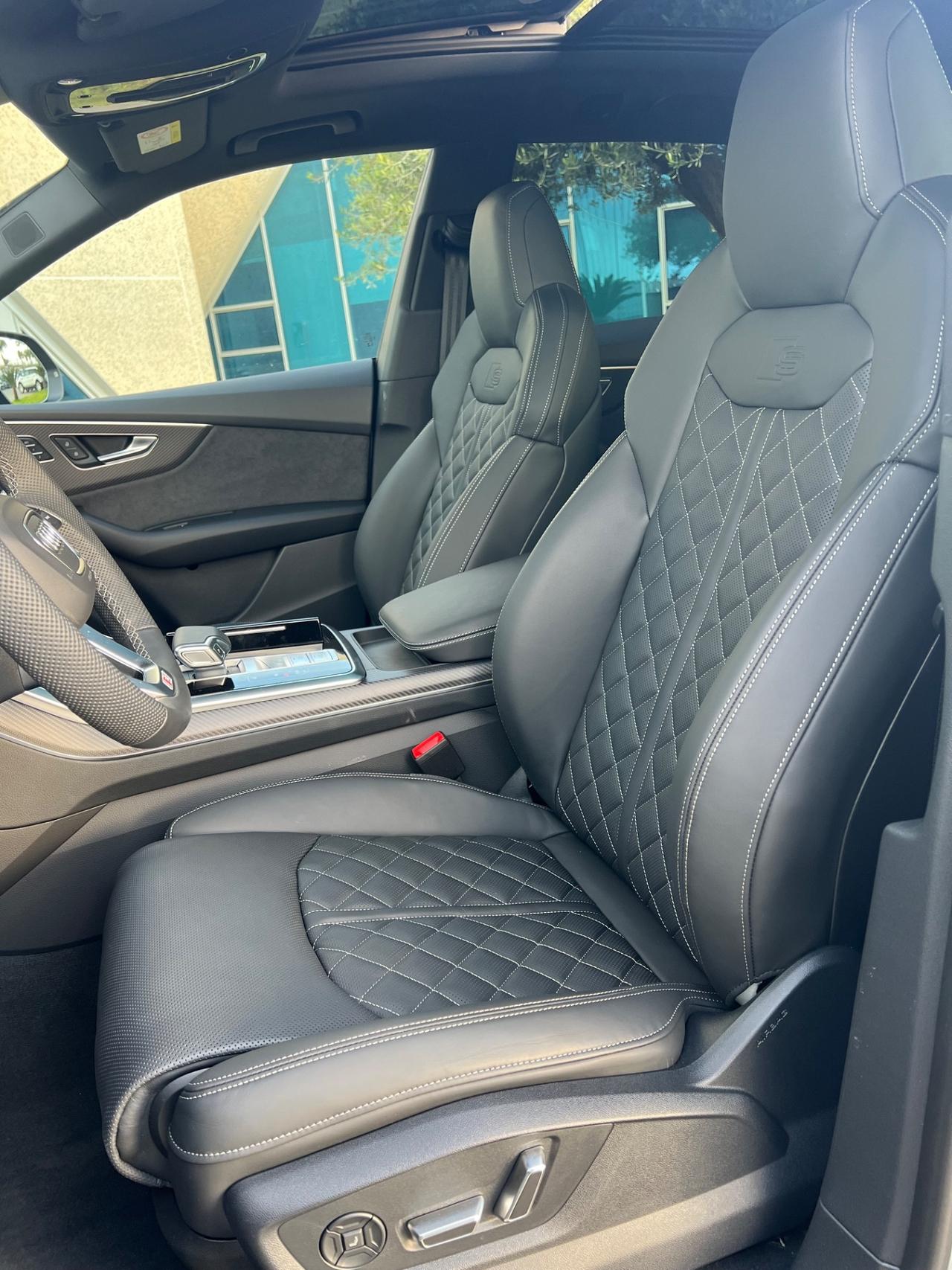 Audi Q8 Competition possibilità noleggio no scoring